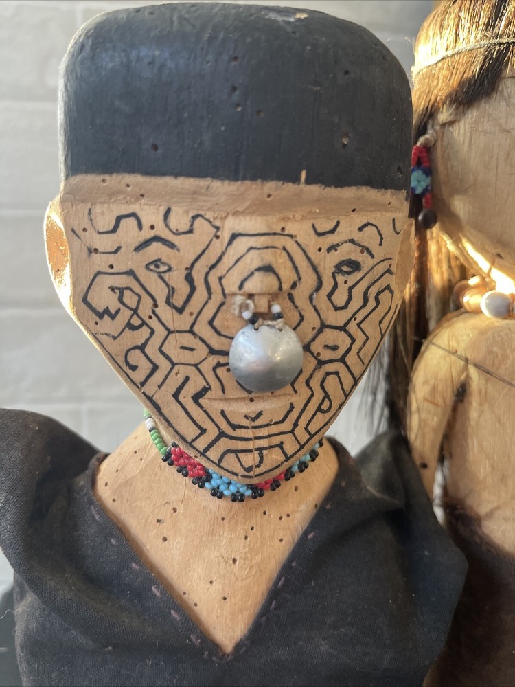 PERUVIAN SHIPIBO DOLL vintage traditional