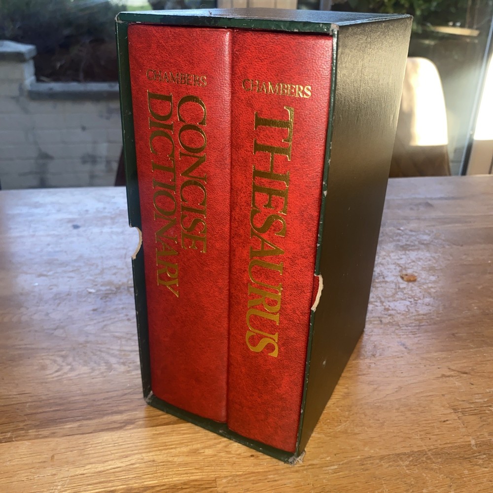Chambers Hardback 1991 Concise Dictionary And Thesaurus