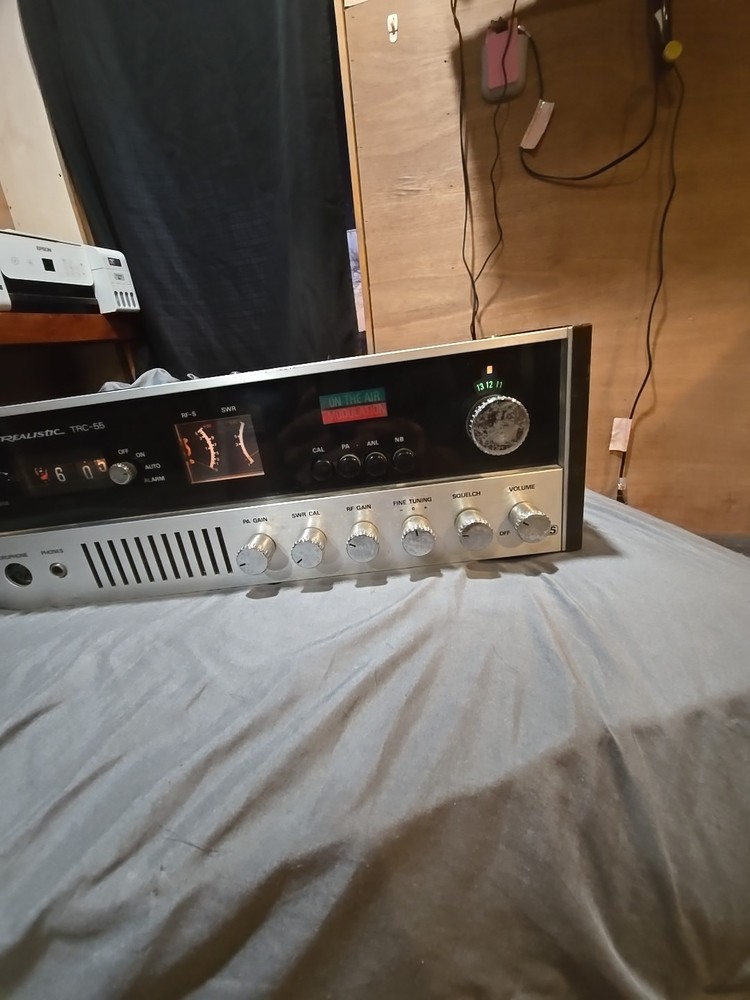 Vintage Realistic TRC-55 CB Transceiver Needs Mic