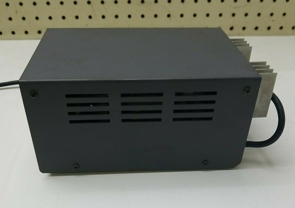 SAMLEX RPS 1205 REGULATED DC POWER SUPPLY 5-7 AMP 12V Fully Functional
