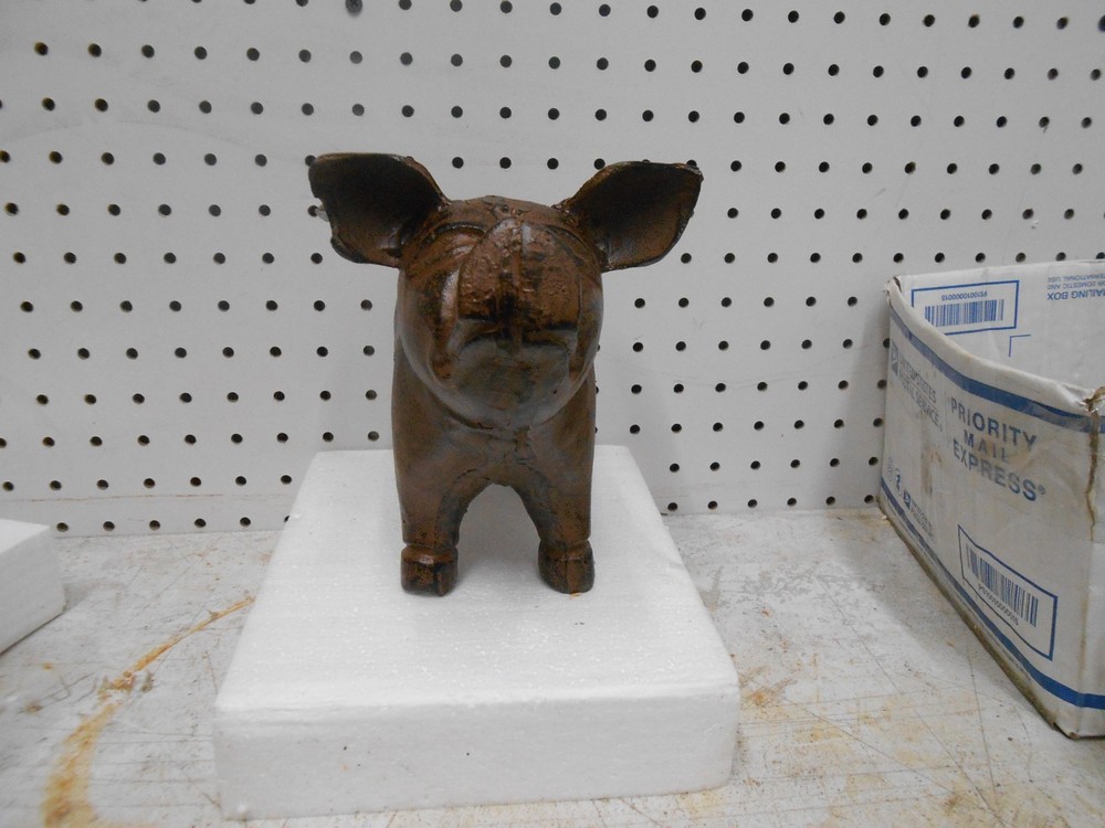 CAST IRON RUST FINISH FLYING PIG