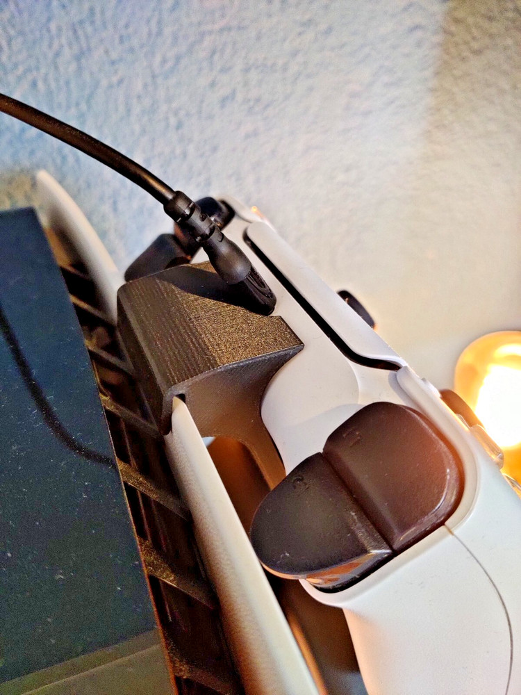 PlayStation 5 Headphone and Controller Mount Clip