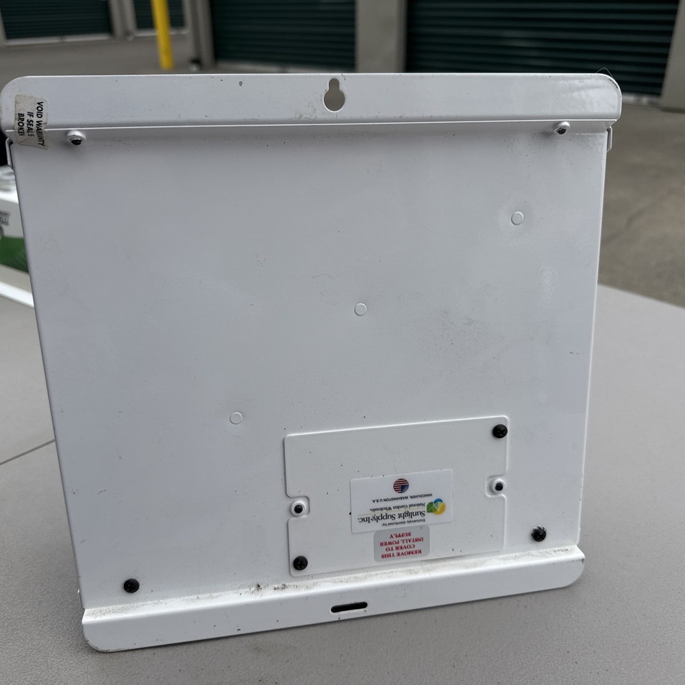 Titan Controls Helios 3 . 4 Light Controller 240 V