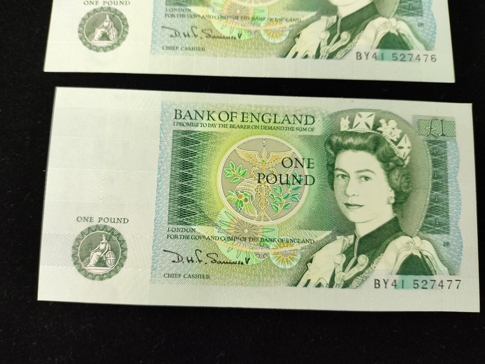 4 x Uncirculated Consecutive Numbered £1 One Pound Banknotes - Somerset - 74-77
