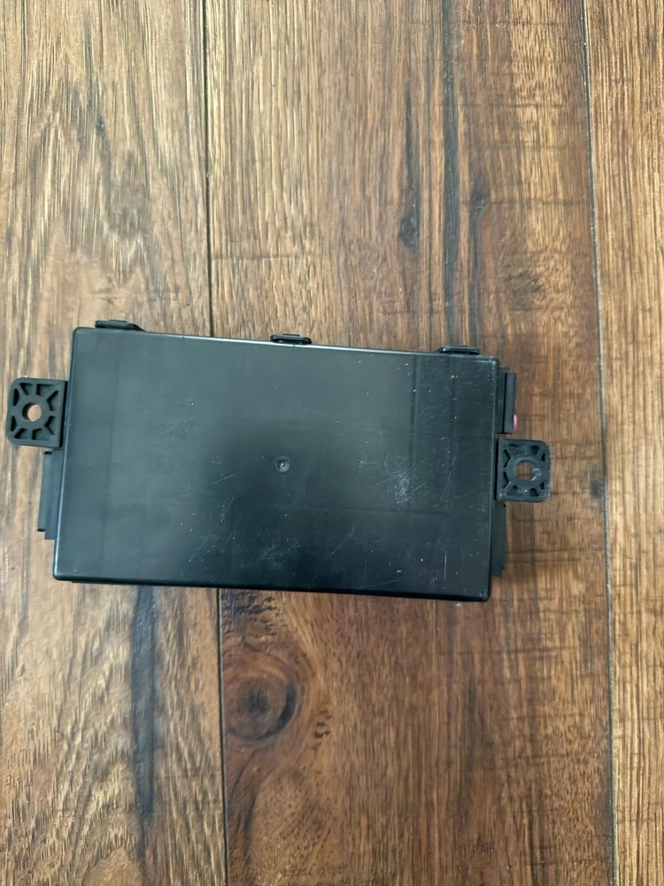 Genuine Mopar Hub Receiver 68283455AD