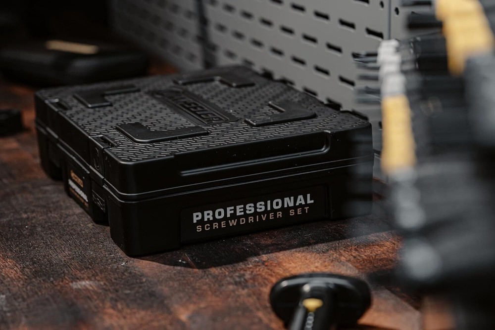 Wheeler Engineering 100-Piece Professional Screwdriver Set