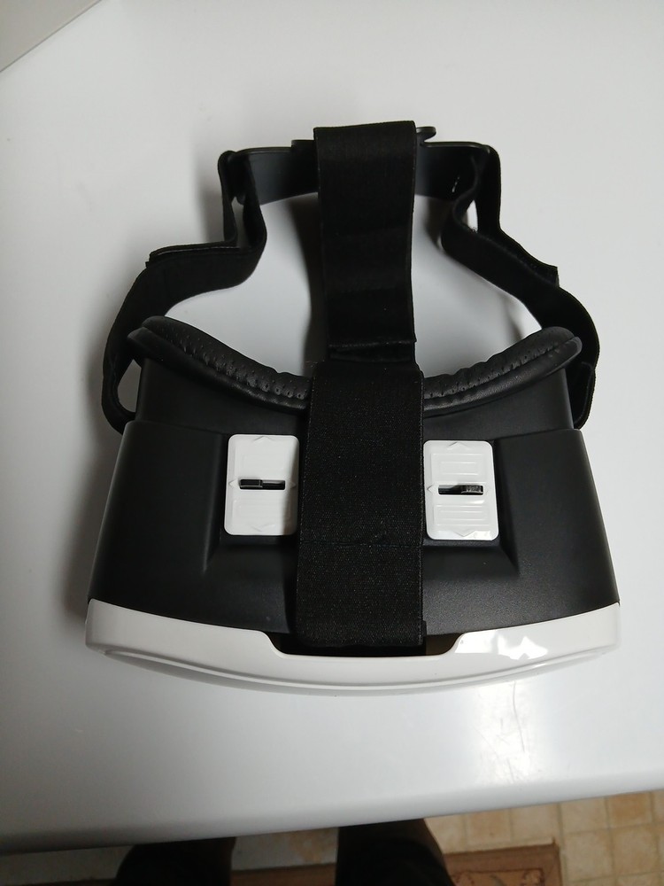 ONN Virtual Reality SmartPhone Headset - Red