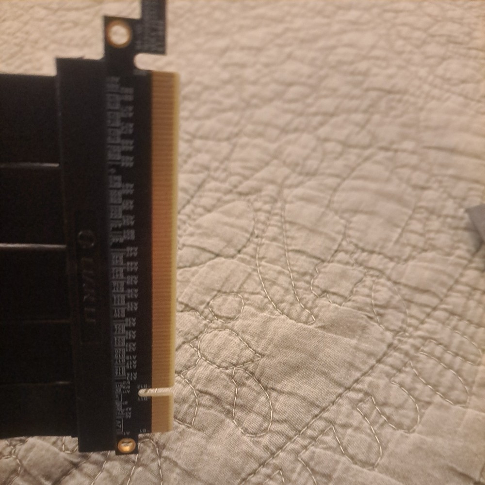 Lian Li VG4-4-V2X UNIVERSAL 4- SLOTS VERTICAL GPU KIT Mount (Gen 4 Riser) Black