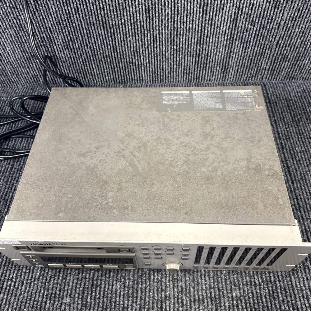 Tascam DA-38 Digital Multitrack Recorder Powers On Untested Further
