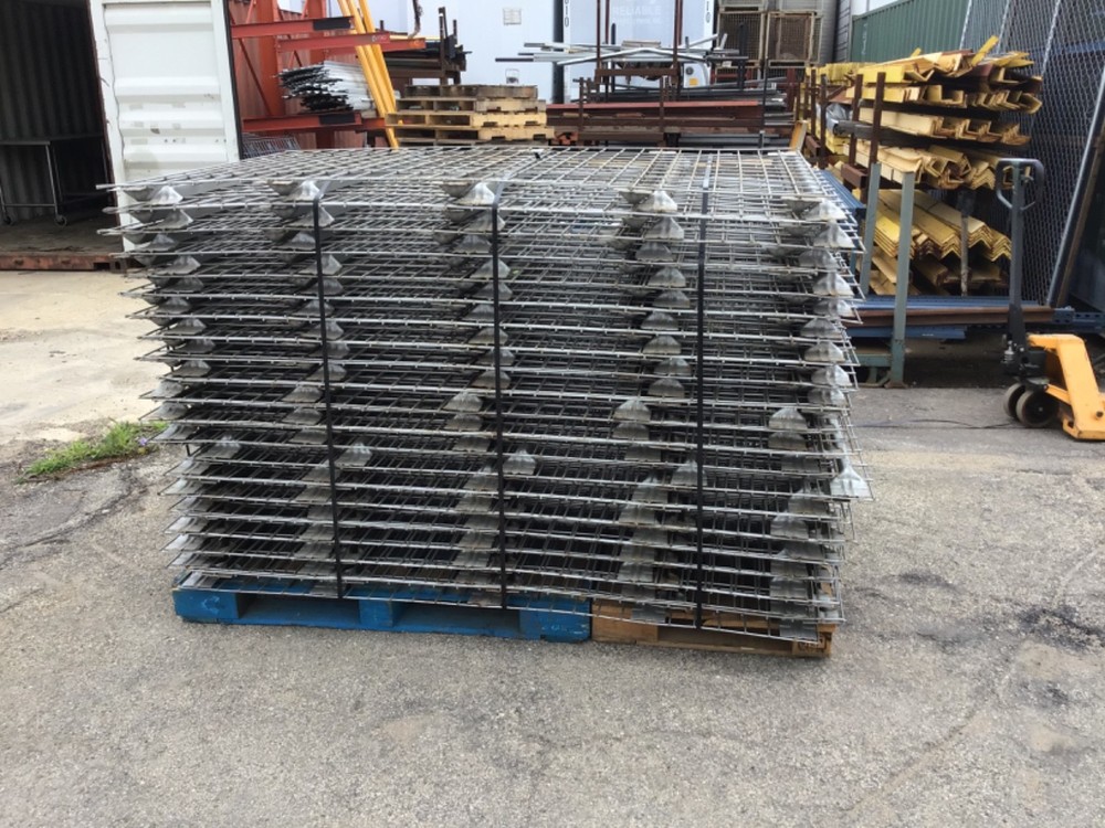 Flanged Wire Decking for Pallet Racking 45" x 70"
