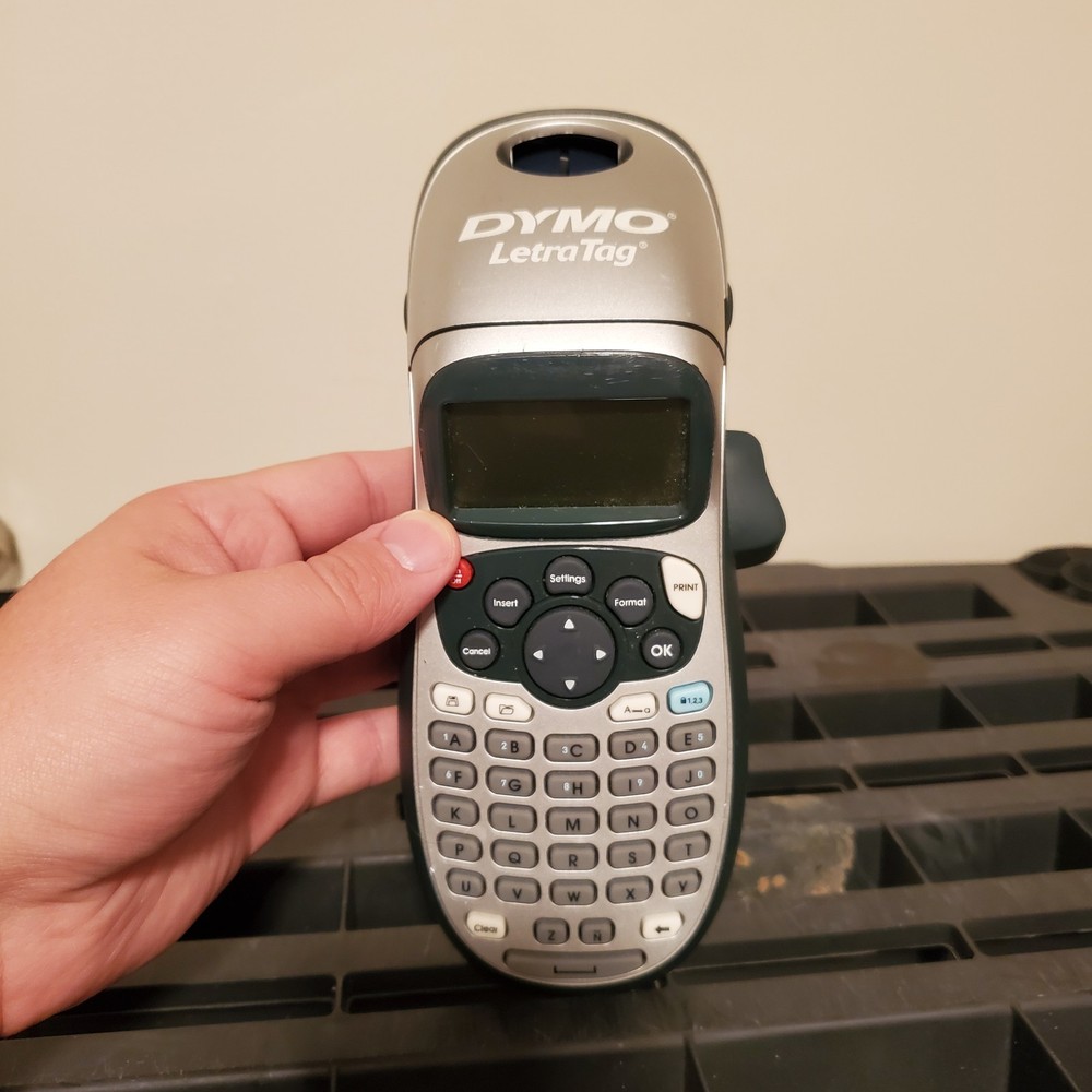DYMO Letra Tag Label Maker Portable Handheld Electronic LT-100H Silver *WORKS*