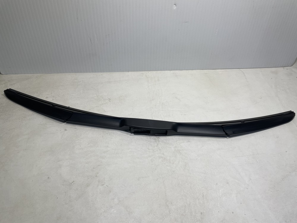 2020-2023 C8 CORVETTE PASSENGER SIDE WINDSHIELD WIPER BLADE NEW GM #  84566978