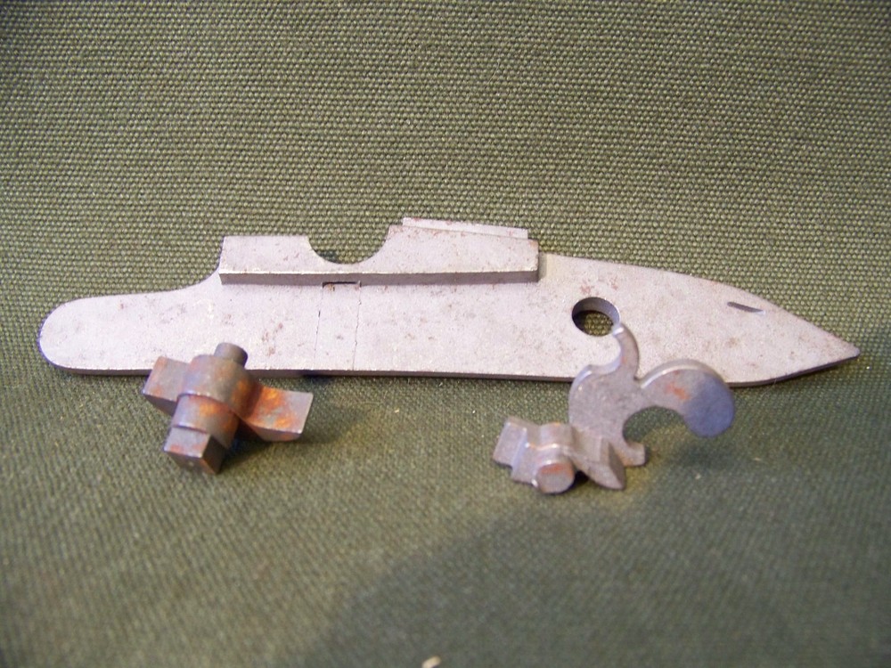 VERY GOOD-NOS Large Size Muzzle Loading Percussion Lock W/extra parts By Silers