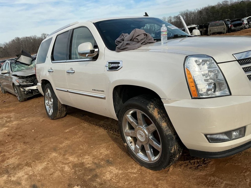 Fuse Box Engine Fits 10-14 ESCALADE 4960965