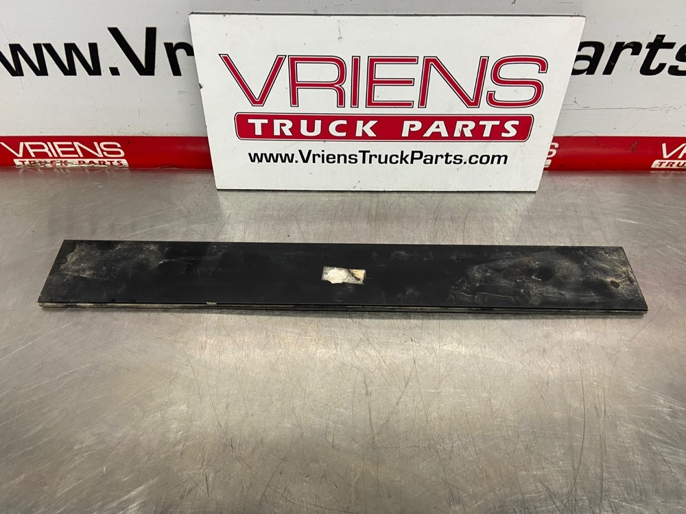 KENWORTH S60-1442 TRIM-THRESHOLD PLATE