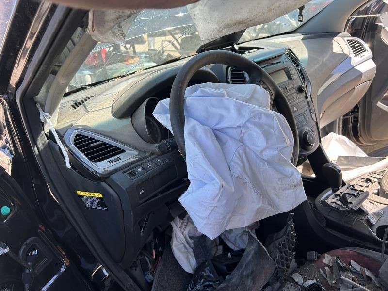 SANTA FE 2015 Fuse Box Cabin 104620647