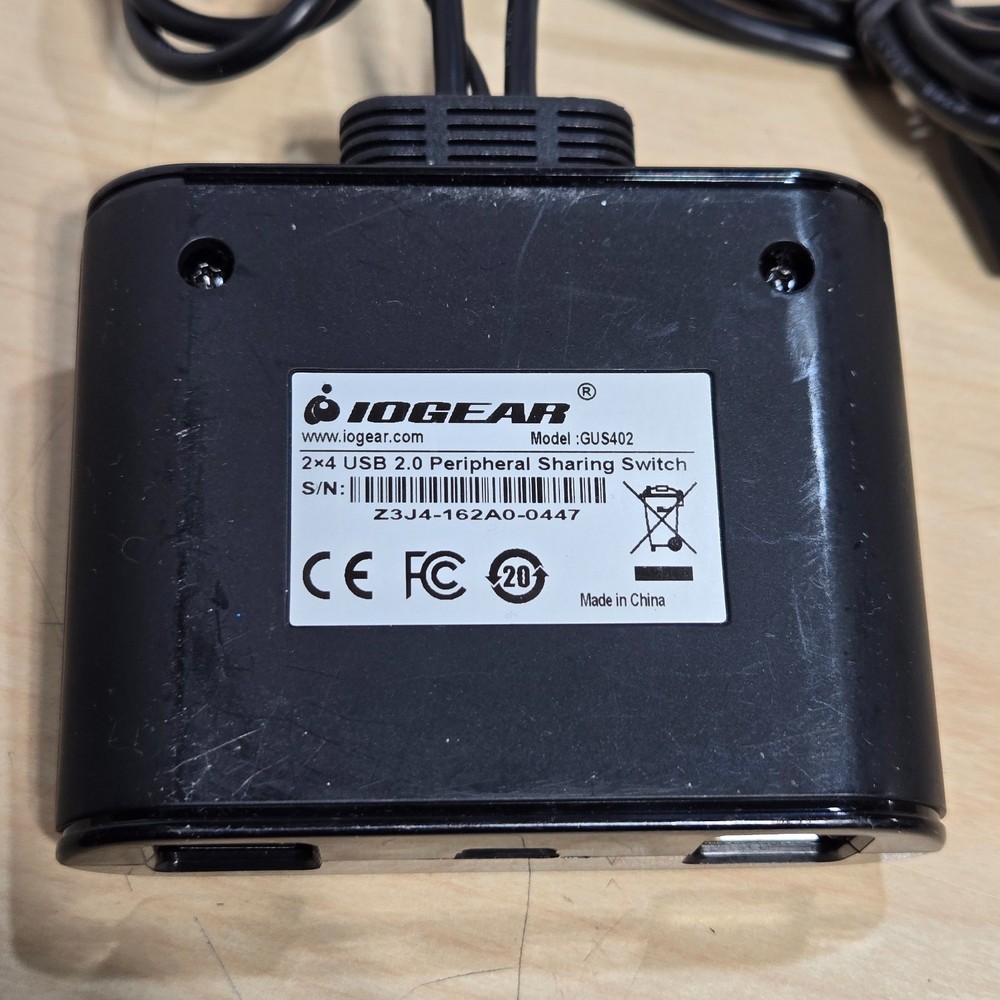 IOGEAR Model GUS402 2x4 USB 2.0 Peripheral Sharing Hub Switch