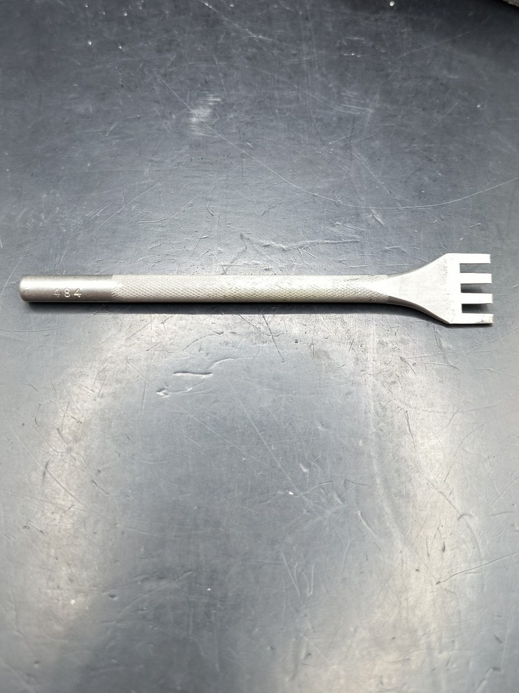 Vintage Craftool Co. Thonging Chisel #484