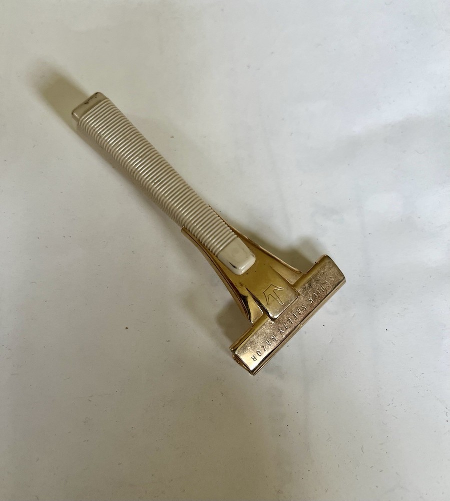 Vintage Schick Safety Razor With Plastic Bakelite Handle