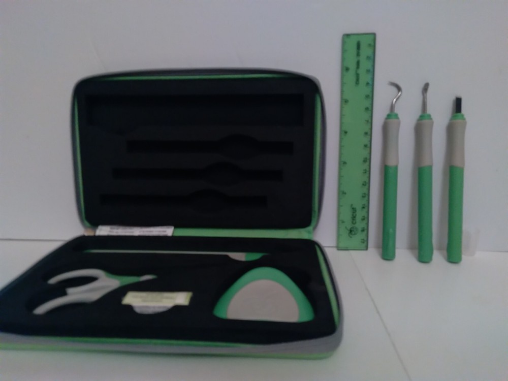 Cricut - Preowned - 8 Piece Portable Hand Tools Kit