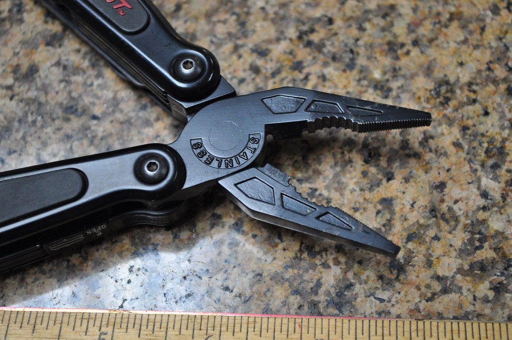 Coast LED135 Micro Pliers Multi-Tool Functions With Dual LED Lights used see pic