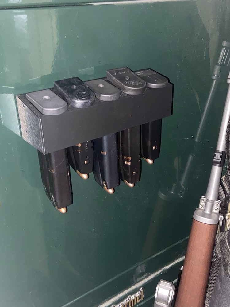Springfield Hellcat Pro MAGNETIC 9mm magazine holder
