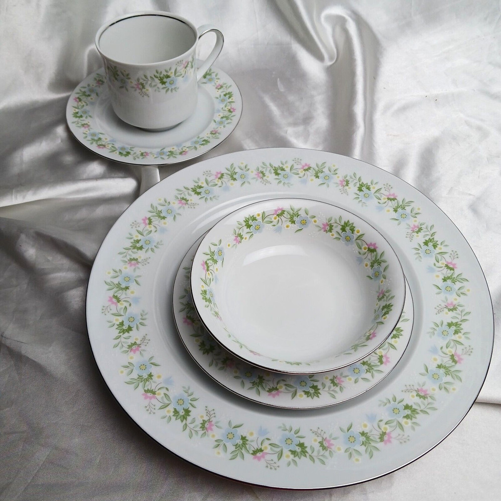 Johann Haviland Forever Spring Dinnerware Set for 6 (30 Pieces)