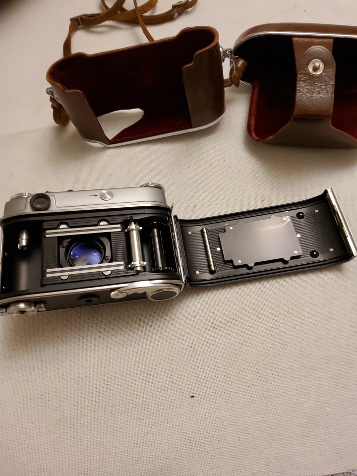 Retina IIIc 35mm Rangefinder Camera with Brown Case Black Silver