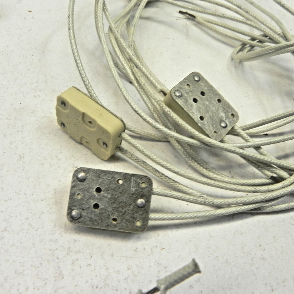 FIBER OPTIC LIGHT SOURCE LIGHT SOCKET PIG TAIL CABLE LIGHTING COMPONENTS NEW LOT