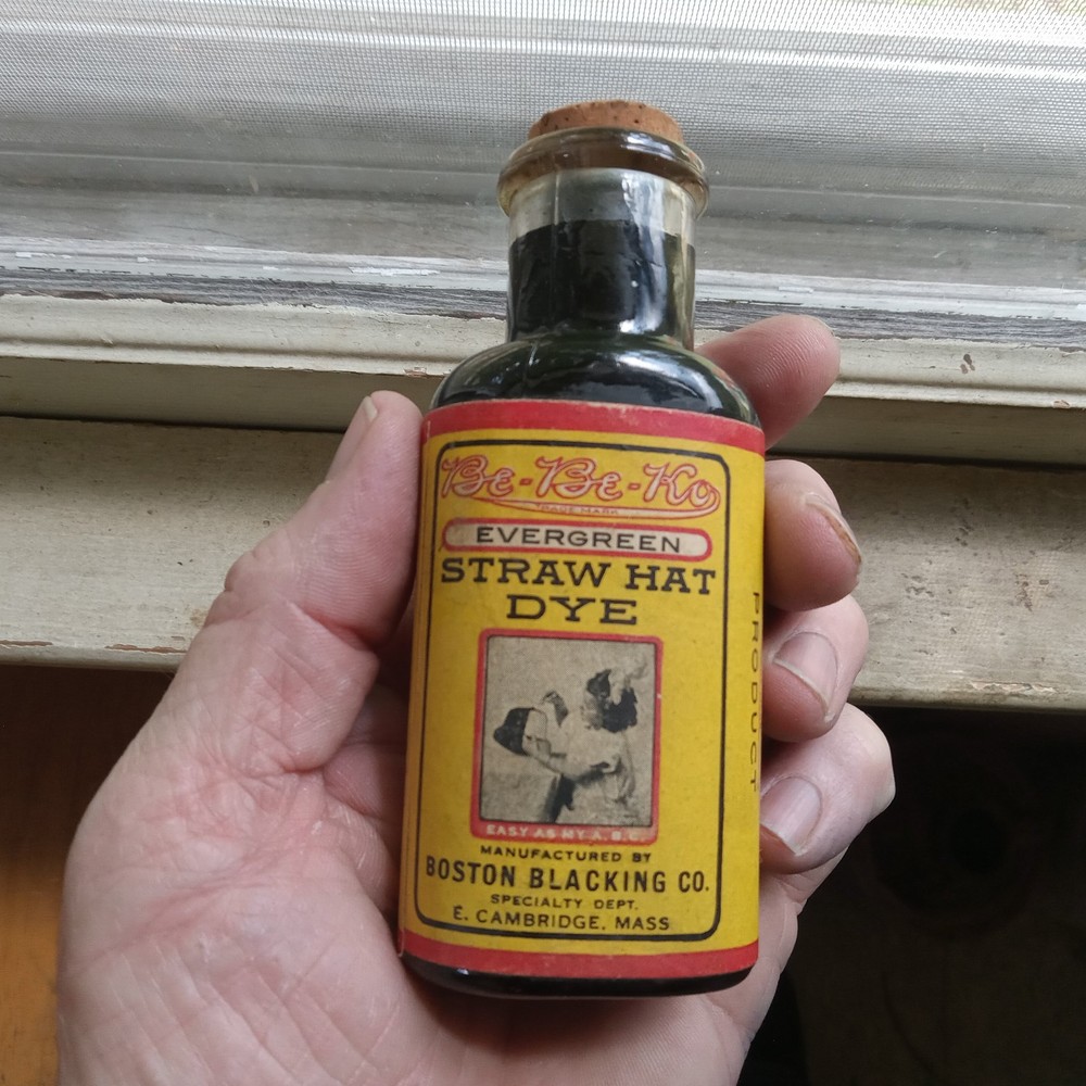 BE-BE-KO EVERGREEN STRAW HAT DYE BOSTON BLACKING CO E.CAMBRIDGE LABELED BOTTLE