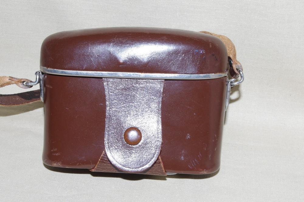 Mint Fully Functional Argus V-100 Camera, Leather Case, 30 Day Return