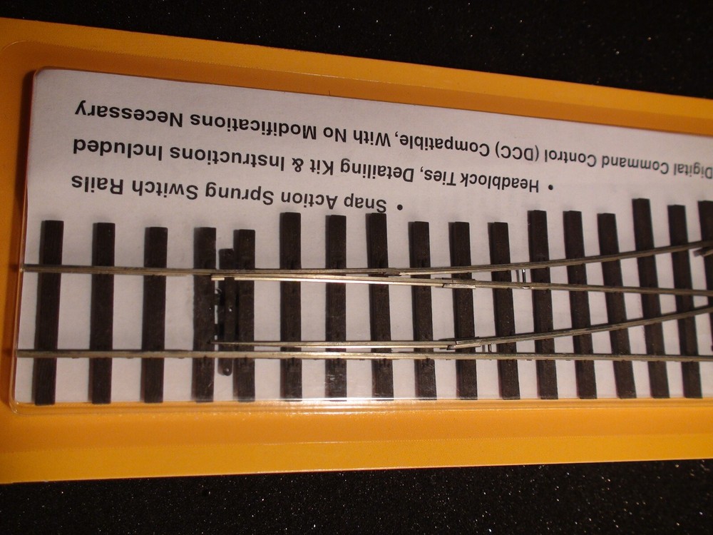 Micro- Engineering #14-403 On30 #5 CODE 83 LH TURNOUT