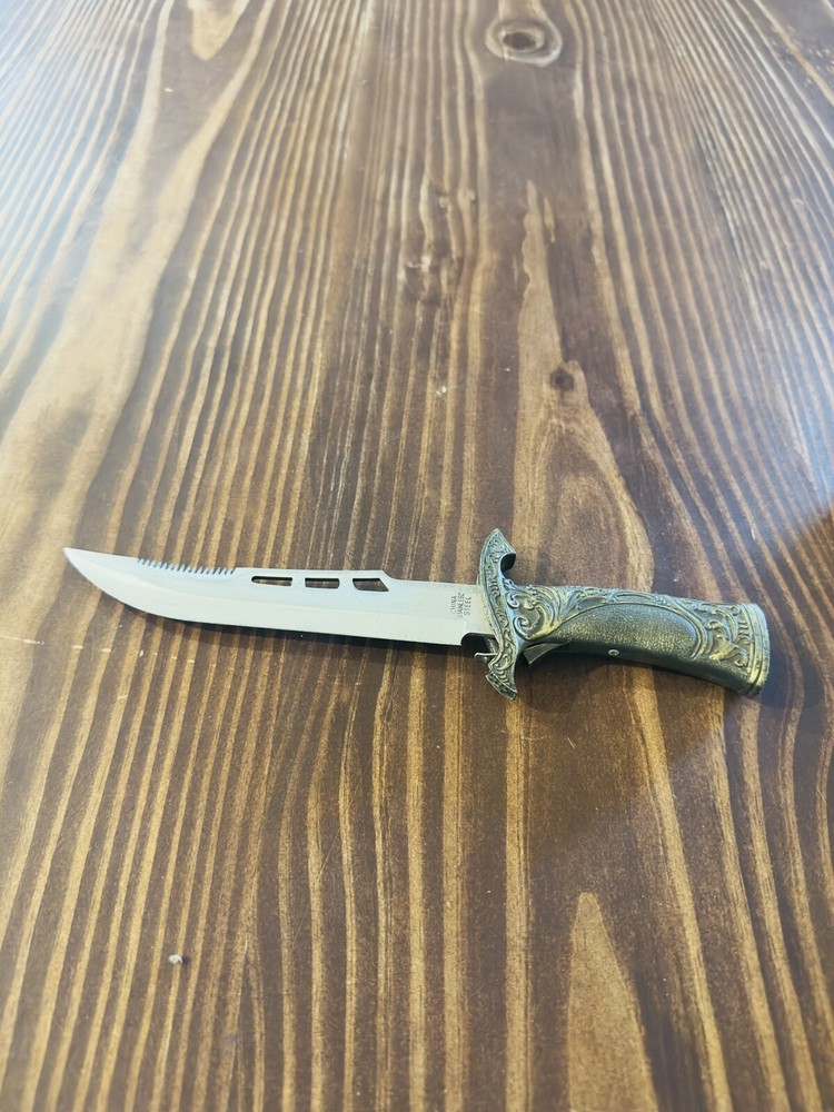 11 Inch Knife With Decorative Sheath