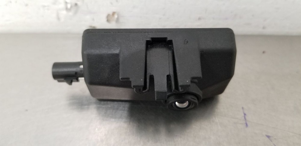 21 CHEVY CORVETTE C8 Z51 FRONT VIEW PERFORMANCE DATA RECORDER CAMERA 84870080