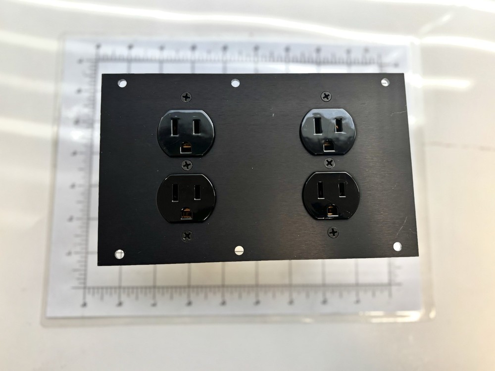 Double outlet box plates