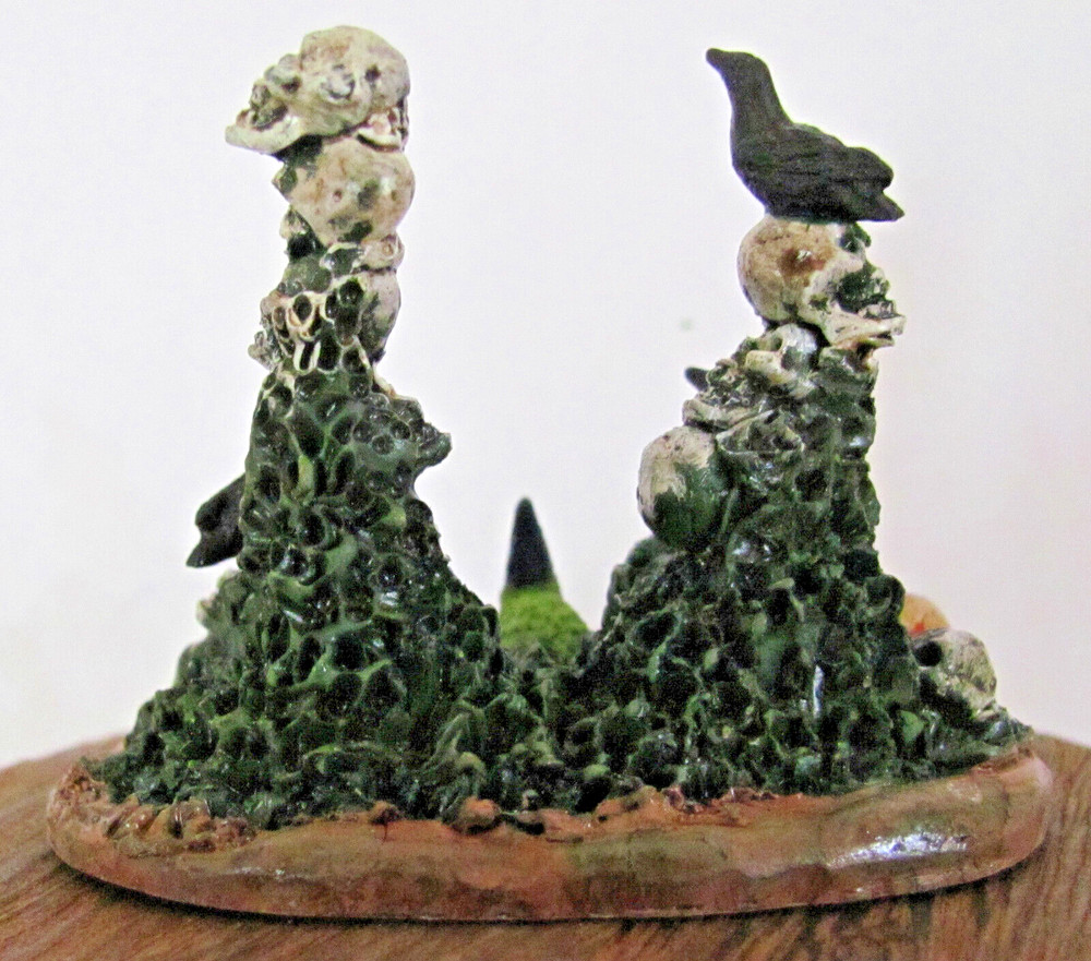 Lemax Spooky Town Accessory - Skull Cairns #14830