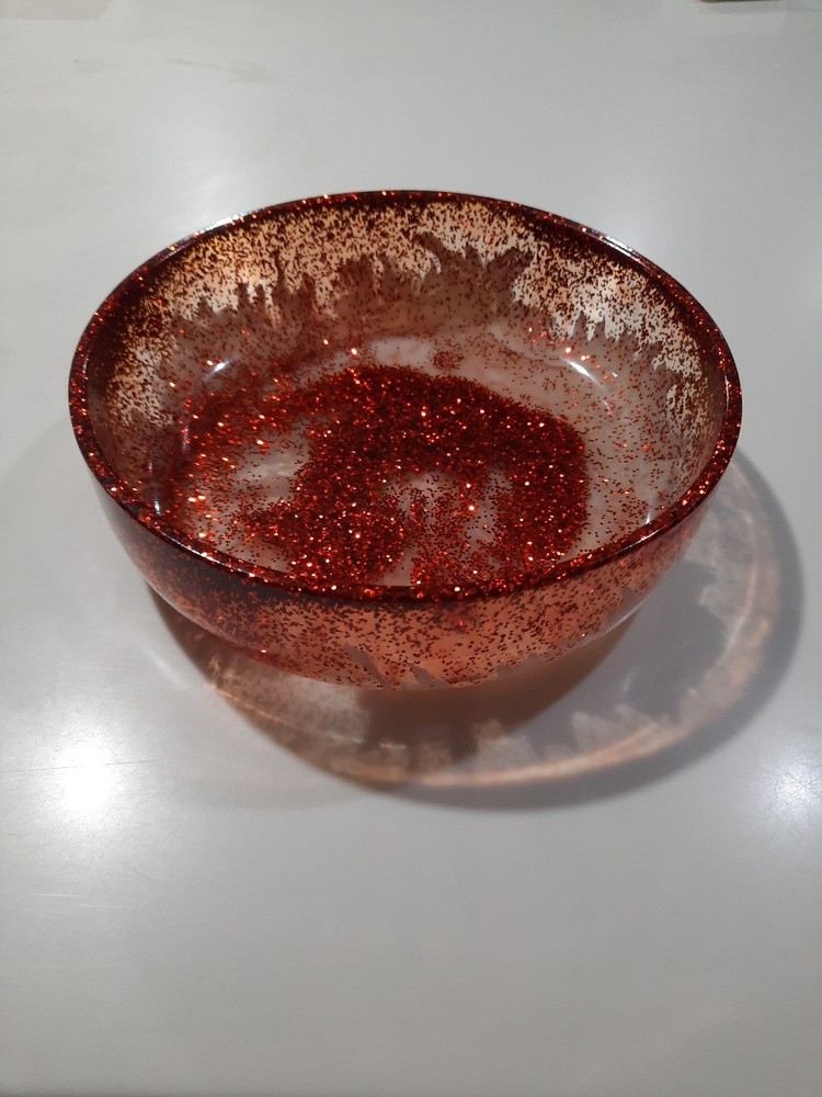 Handmade bowl 8 x 2in- epoxy resin