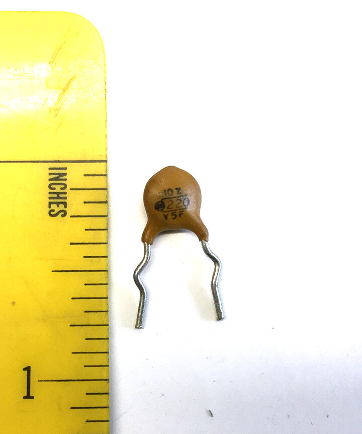 25 NOS Circle D Ceramic Disk Capacitors 220 pfd