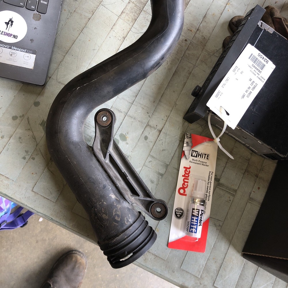 VW Audi intercooler pipe Box #64 1K0145762 Original