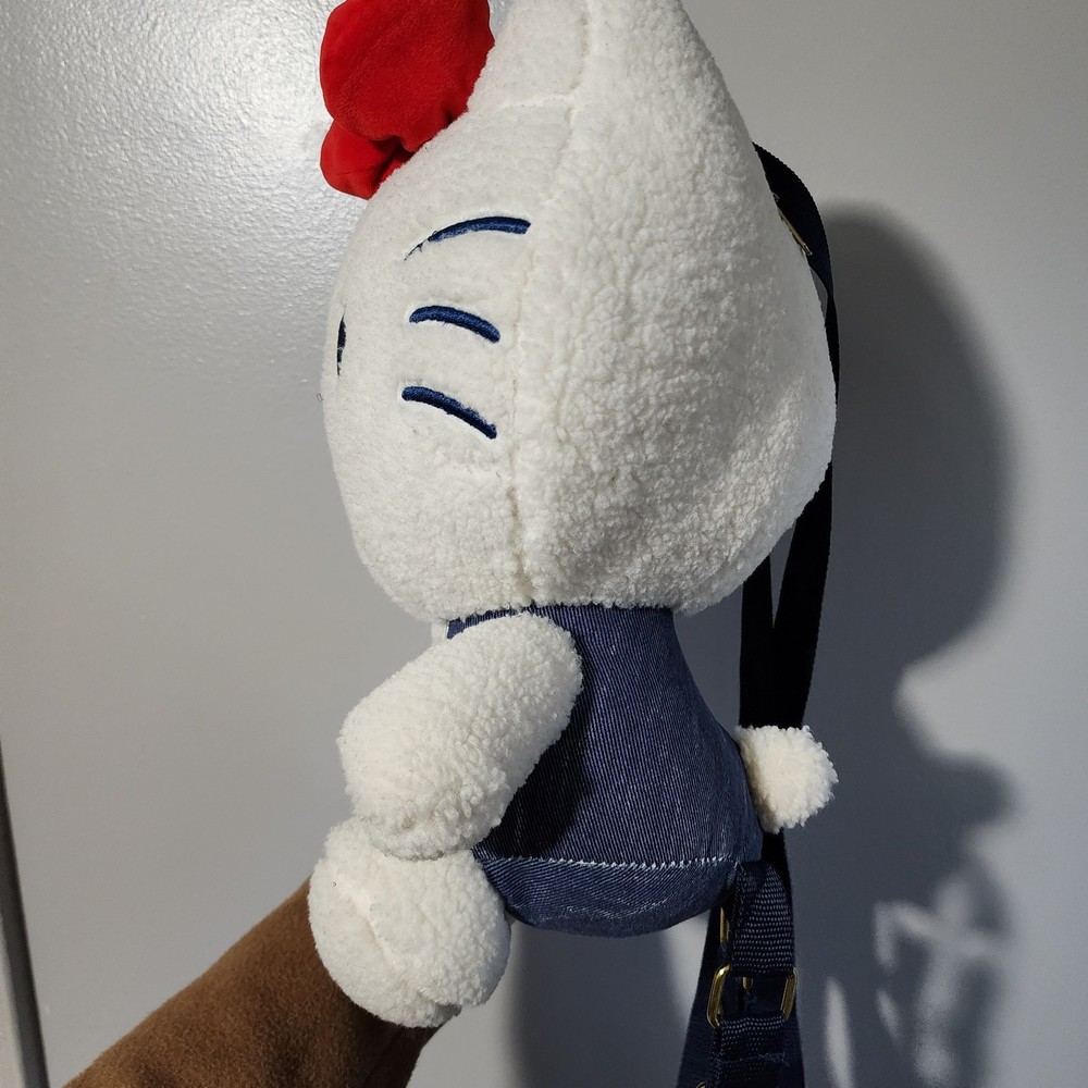 Hello Kitty Sherpa Figural Plush Backpack 14" White