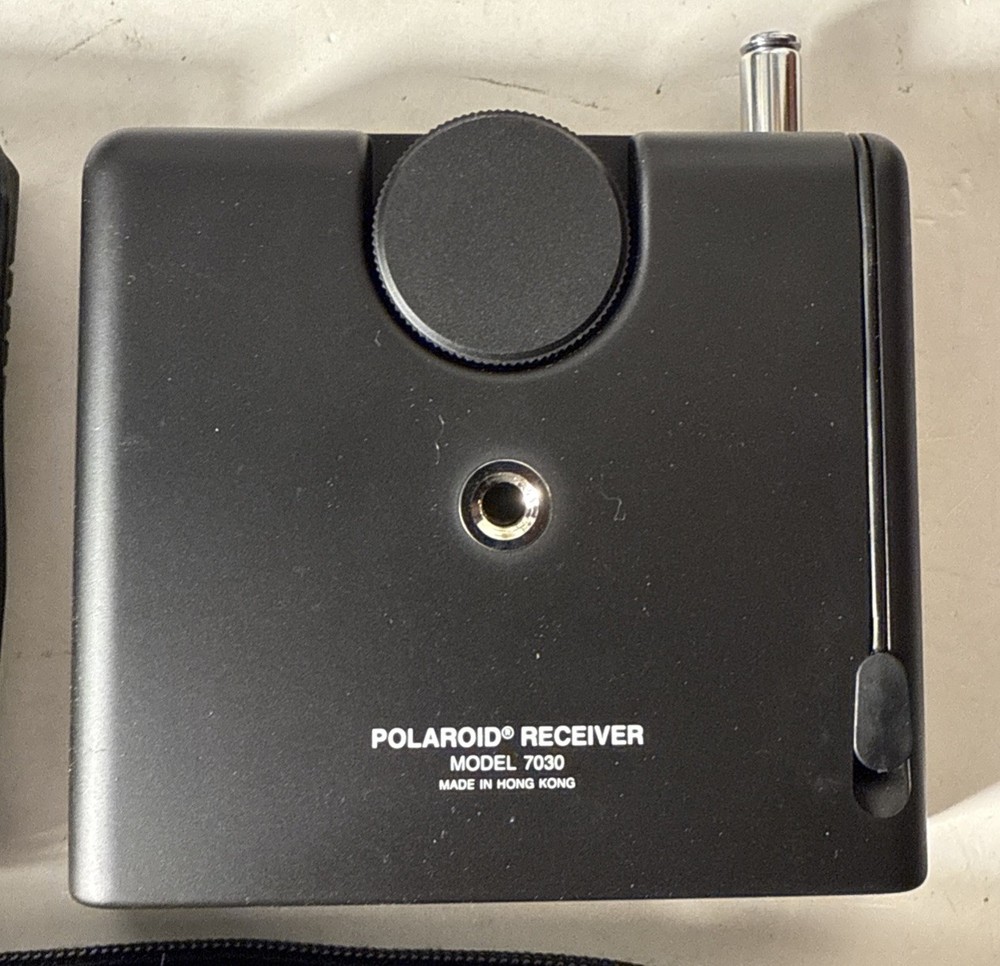 Polaroid Remote Trigger System 7020 Transmitter and 7030 Receiver With Case