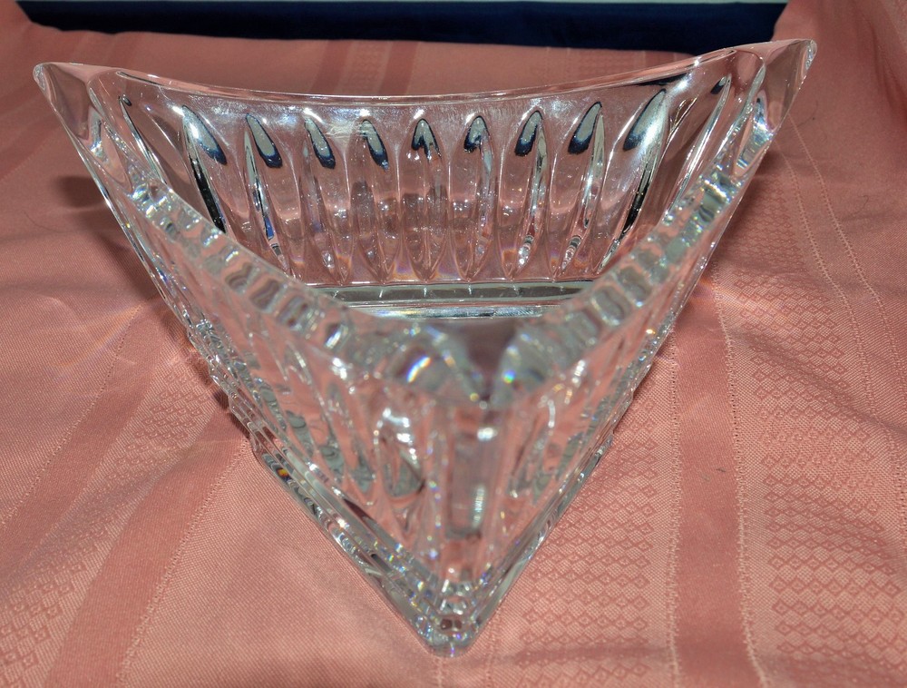 Mikasa Lead Crystal Clear Vertical/Horizontal Cut Triangle Bowl Twilight Pattern