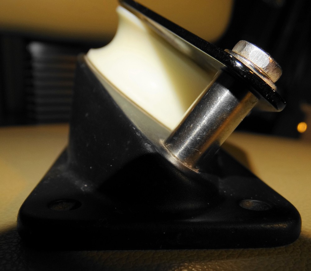 angled turning block, Schaefer, 11/16 sheave