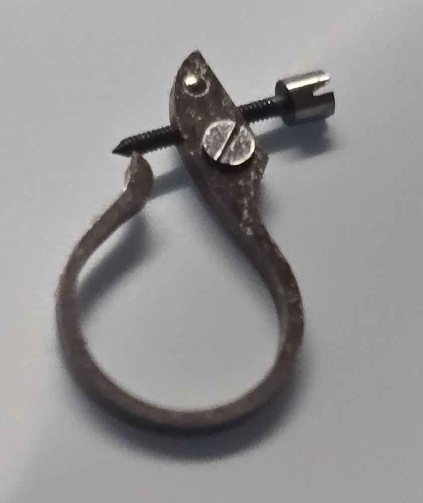 VINTAGE 16 SIZE HAMILTON 992 REGULATOR SPRING/WHIP WITH SCREW