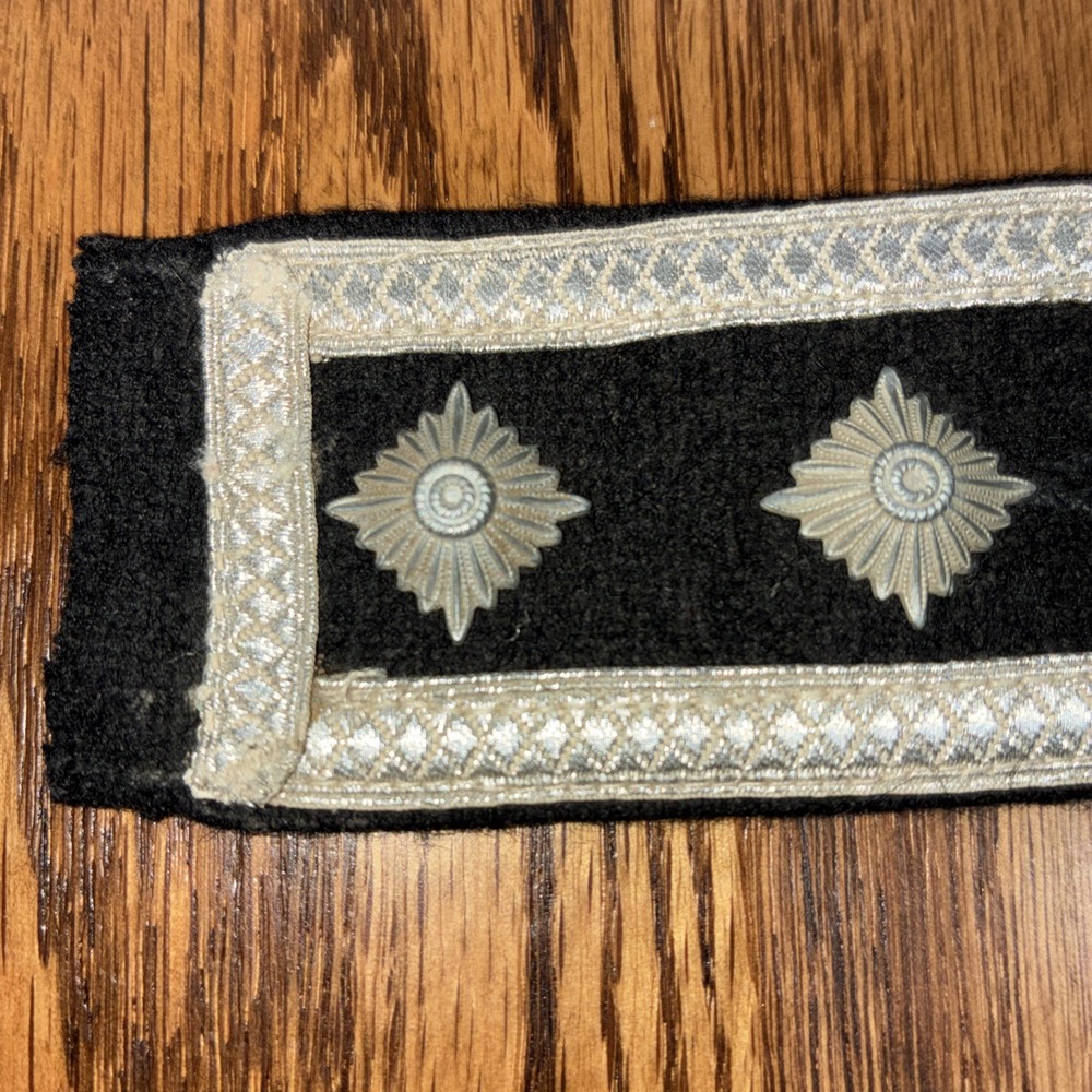 WW2 GERMAN ELITE SHOLDER BOARD. Lot #210