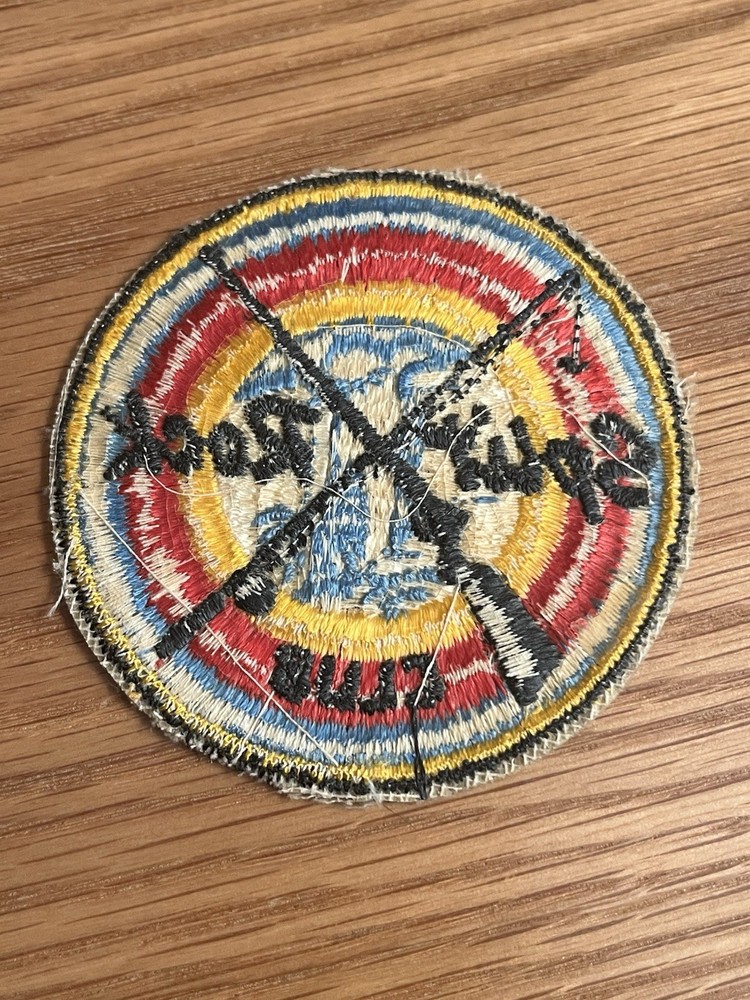 VINTAGE "SPLIT ROCK CLUB" PATCH