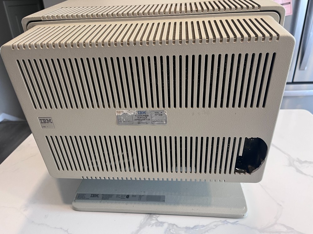 Vintage IBM 3180 Terminal – Powers On - Display Issues