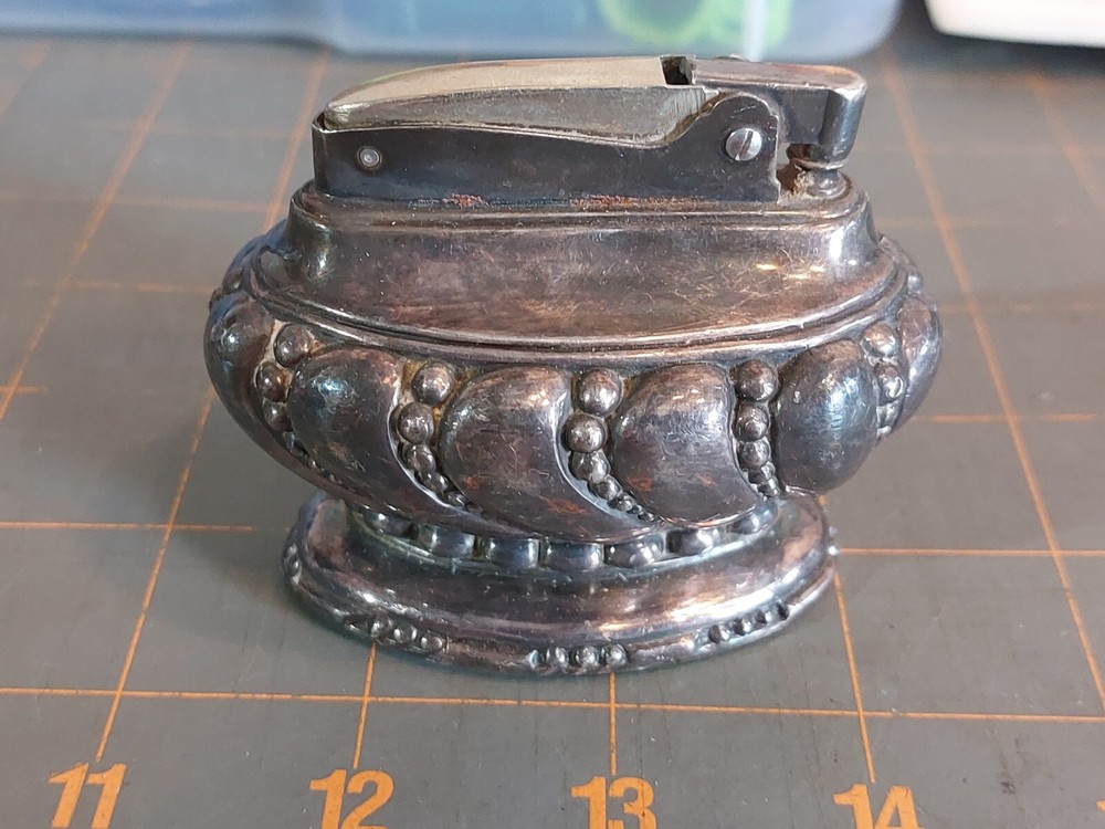 Vintage Ronson Crown Table Lighter