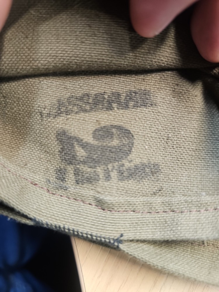 Pair of military-style trigger-finger mittens