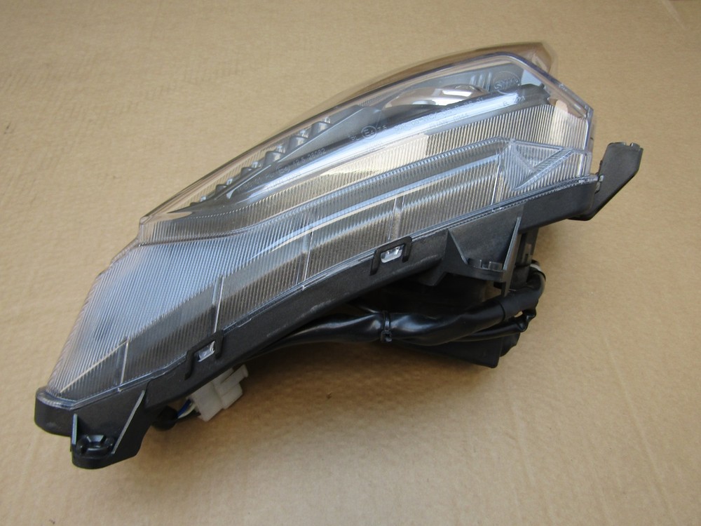 Sym Cruisym 125 2020 6,503 miles right headlight (14747)